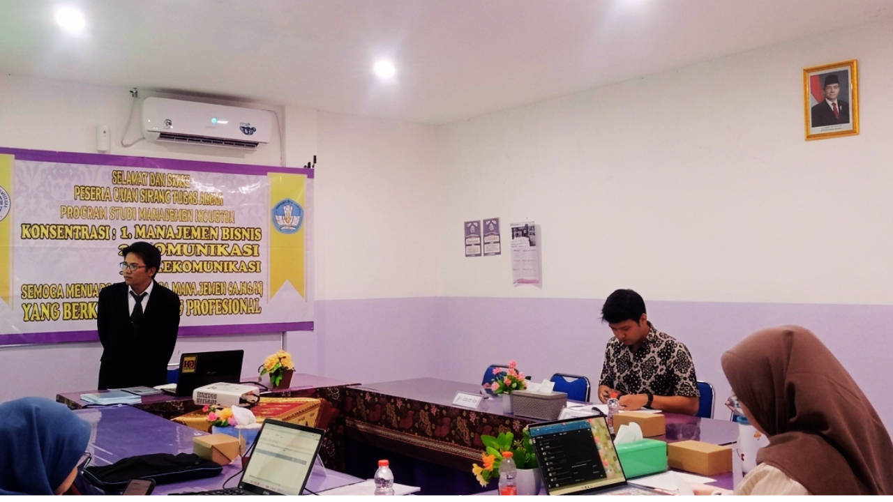 Mahasiswa Mulai Sidang Verifikasi Dipimpin Direktur Lilis Cucu Sumartini